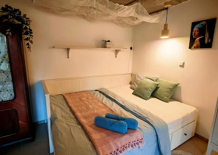 Magnolia With Free Parking *